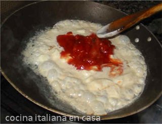 nata y extracto de tomate